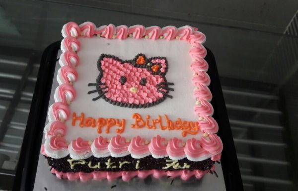 Tart Karakter Kecil 01